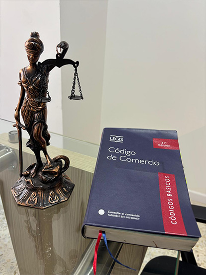Servicio de abogado en derecho comercial y mercantil Cali, creación de sociedades